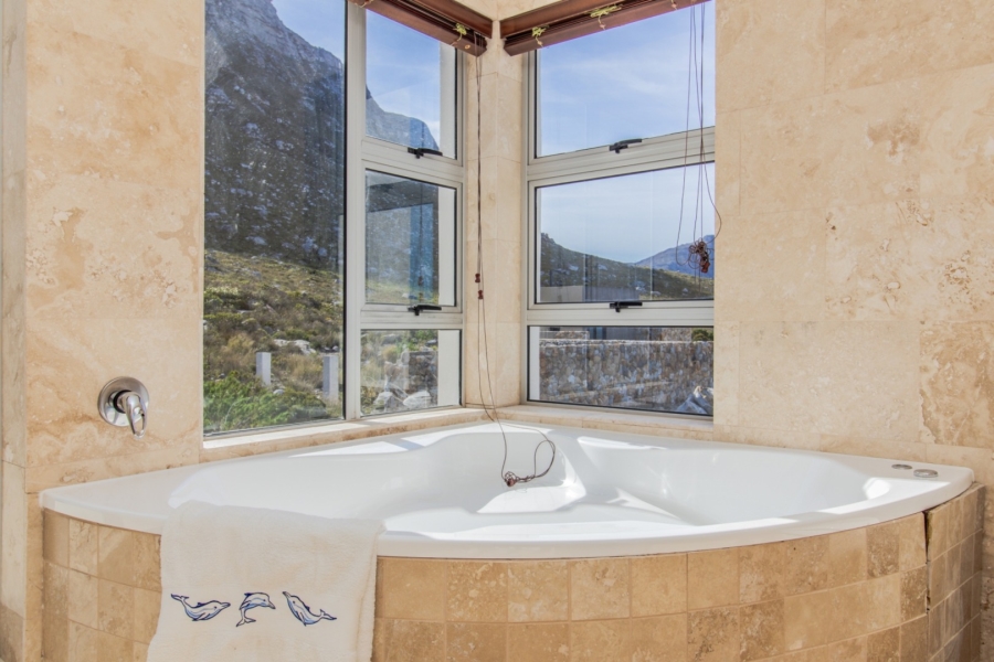 To Let 6 Bedroom Property for Rent in Bettys Bay Western Cape